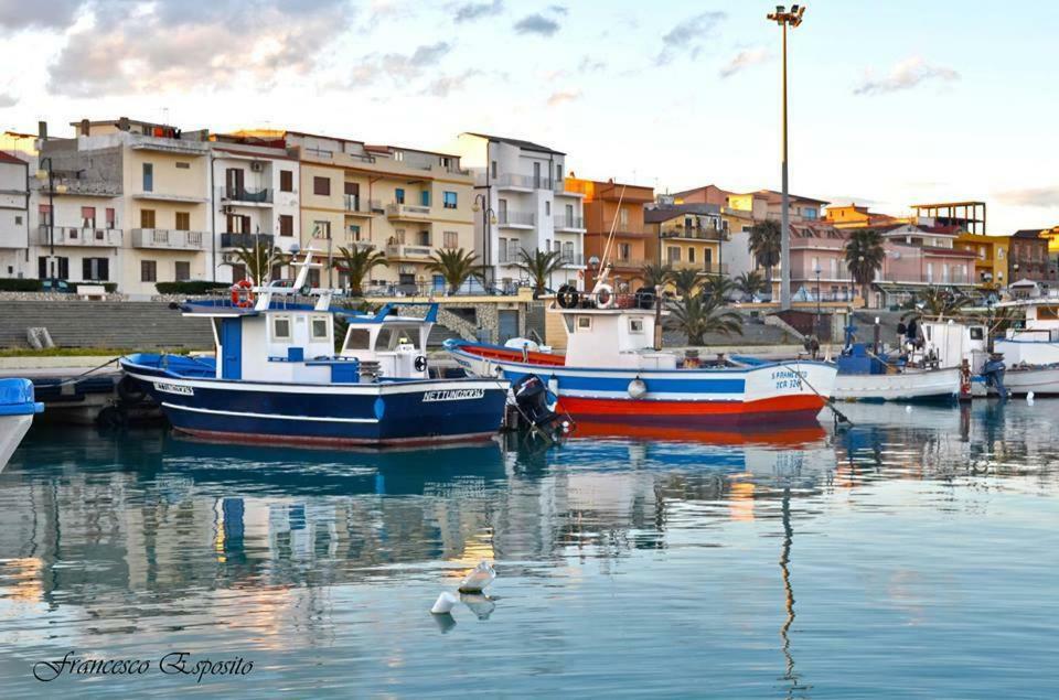 Climatizzato In Centro A 100M Dal Mare Villa Cirò Marina Eksteriør bilde